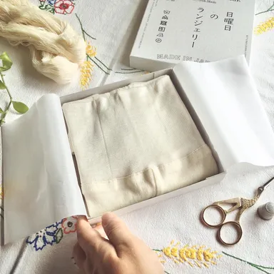 ウォームショーツ　白