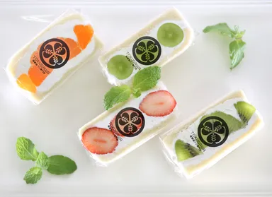 とく川　フルーツサンド