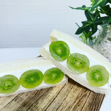 シャインマスカットサンド