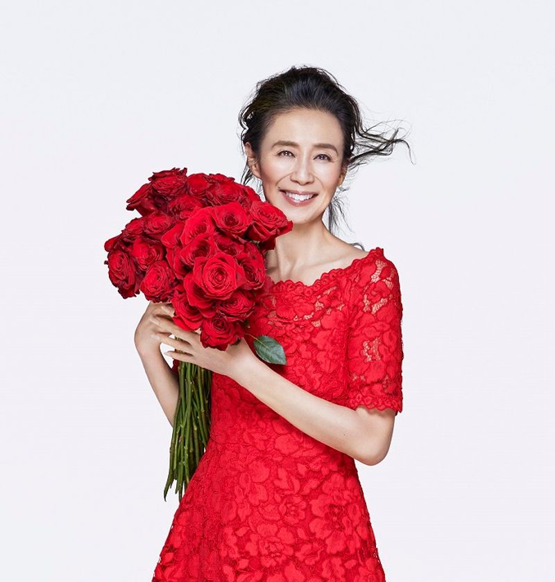 ～女優 萬田久子さんとの出逢いから30年～
2021年10月1日（金）より
女優 萬田久子さん
ハーバーイメージキャラクター30周年