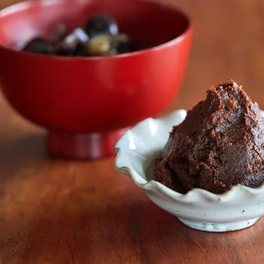 しじみ汁と八丁味噌　イメージ