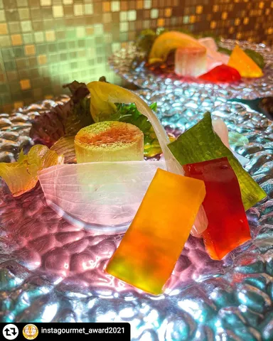 透明なシースルーサラダ