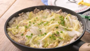 ＜ちぎり白菜のパエリア＞