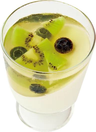 キウイと白ワインジュレとレアチーズ