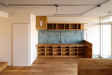 入り口と壁面はMORTEX(モールテックス)を塗布