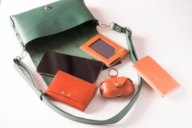 容量増しのポシェットに早変わり！