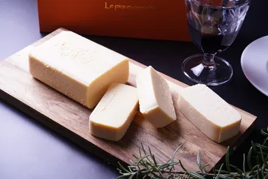 おきてやぶりのチーズケーキ