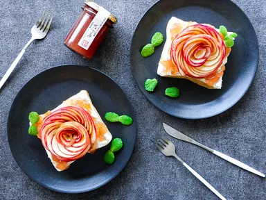 いちじくジャムとリコッタチーズのアップルローズ「生」食パン