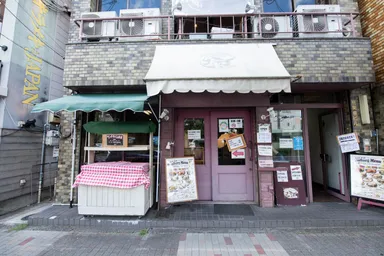 ハンバーグレストラン　ジェイムスキッチン　外観