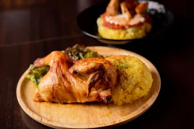 ローストチキンダイニング　吉田チキン