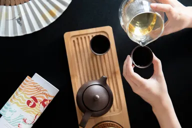 くつろぎのひとときは台湾産のおいしいフルーツ烏龍茶と共に過ごしましょう