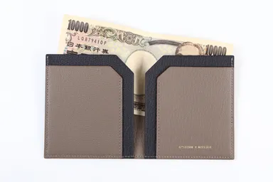 二つ折りウォレット