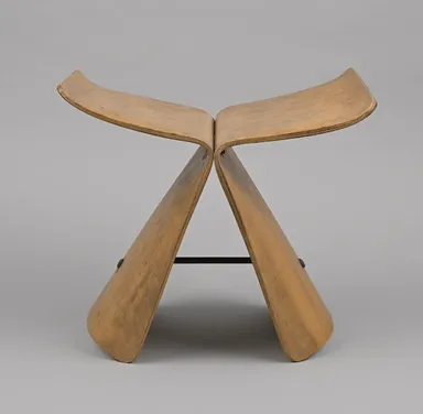 柳宗理_バタフライスツール(1956年)