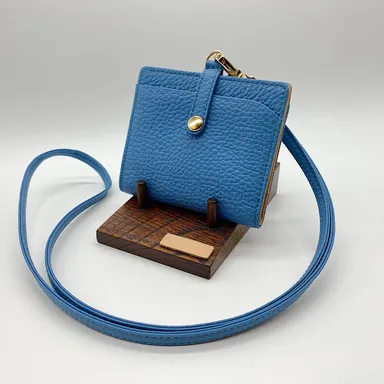 首から掛けて無くさないネックウォレット