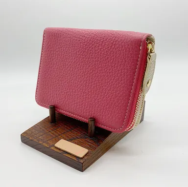 ピンクとアイボリーの配色カラー