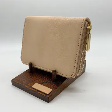 経年変化の楽しめるヌメ革