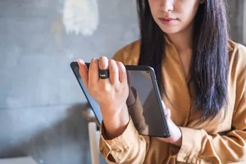 提案　腕で持つ