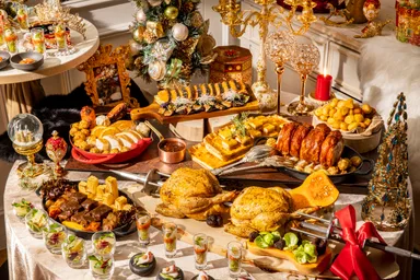 『King ＆ Queenのクリスマス』スイーツ＆ランチビュッフェのランチアイテム