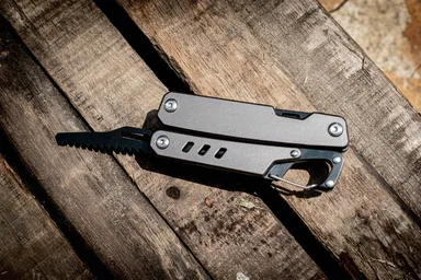 のこぎりもとても便利です