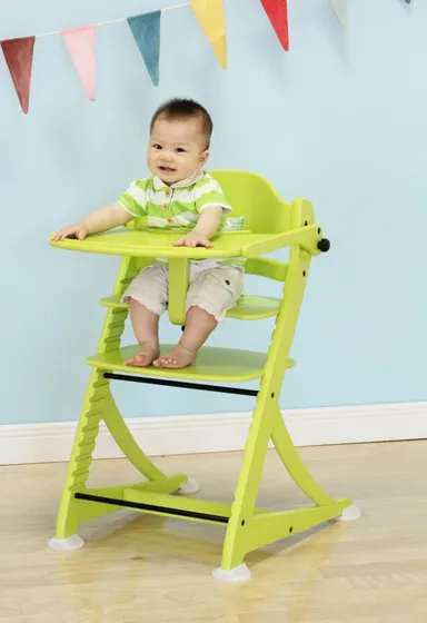 すくすくチェア　イーエス モデル