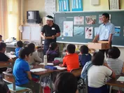 千葉県内の小学校での海苔の出前授業の様子 ※現在はコロナウイルスの影響で休止