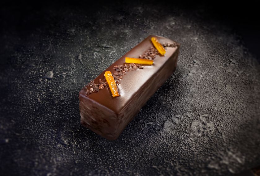 神戸のスイーツブランド ファクトリーshin のプレミアムチョコレートケーキが11月1日からweb限定で販売開始 株式会社シンケールスのプレスリリース