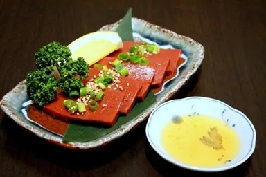 明洞房オリジナルレバ刺し