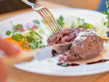 ステークアッシェ