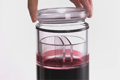 144本のスリットのある上蓋