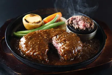 札幌牛亭のハンバーグ