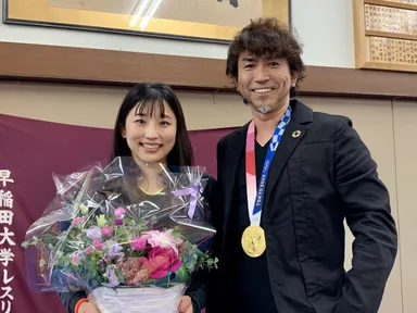 左：須崎選手　右：代表 八代目染野屋半次郎