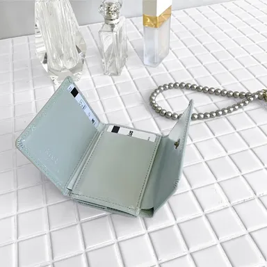 お札、カードもしっかり収納