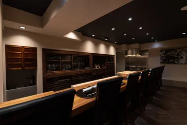 ビルの4階にひっそりと、隠れ家のような和の癒し空間