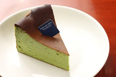 抹茶バスクチーズケーキ