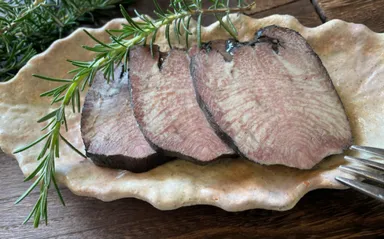牛タン一本炭塩ハム
