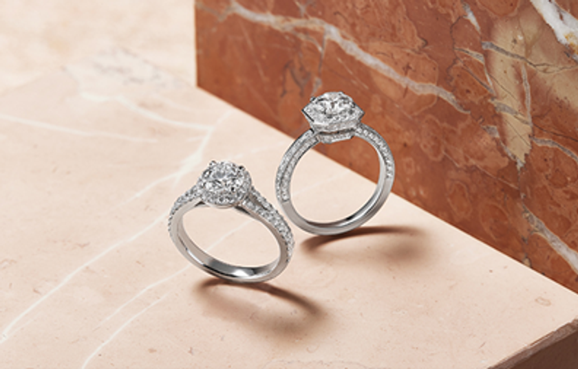 ダイヤモンドが煌めくラグジュアリーな銀座本店限定デザインが登場!
2021年10月29日(金)より発売中
