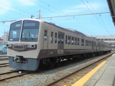 旧塗色6000系6003号編成　イメージ(2)