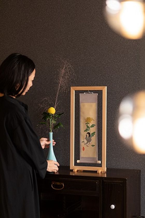 ～“着る”から“掛ける”へ・季節を楽しむ「着物」を家でも～
節句の小軸「彩暦(あやごよみ)」を発表