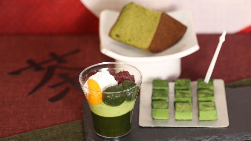 京都 伊藤久右衛門 監修 茶だんごパフェ 生チョコ シフォンケーキ が11月16日より順次 全国のセブン イレブンにて販売開始 株式会社伊藤久右衛門のプレスリリース