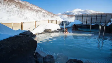 ニセコ湯本温泉「蘭越町交流促進センター　雪秩父」