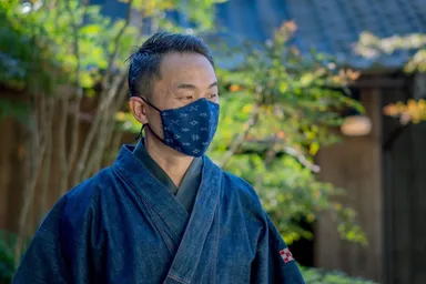 小紋柄(ネイビー)着用時