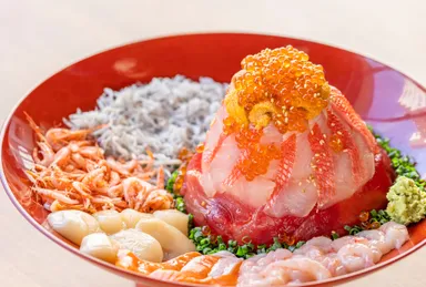 「大漁海鮮 金目鯛てっぺん丼」5,500円