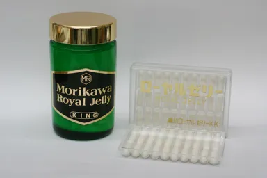 再現製品と現行製品