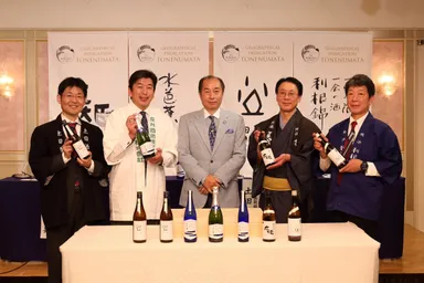 田崎様と4蔵の集合写真