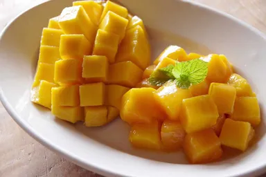 奇跡のマンゴー「太陽の雫」 MIYABI