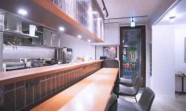 楓ラウンジ by トーキョーサワースタンド