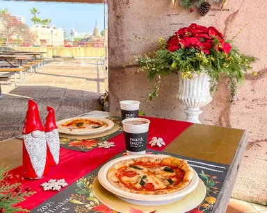 飲食エリア「スペシャルシート」