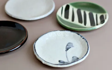 京焼晋六窯の菓子皿をお一つ選べます