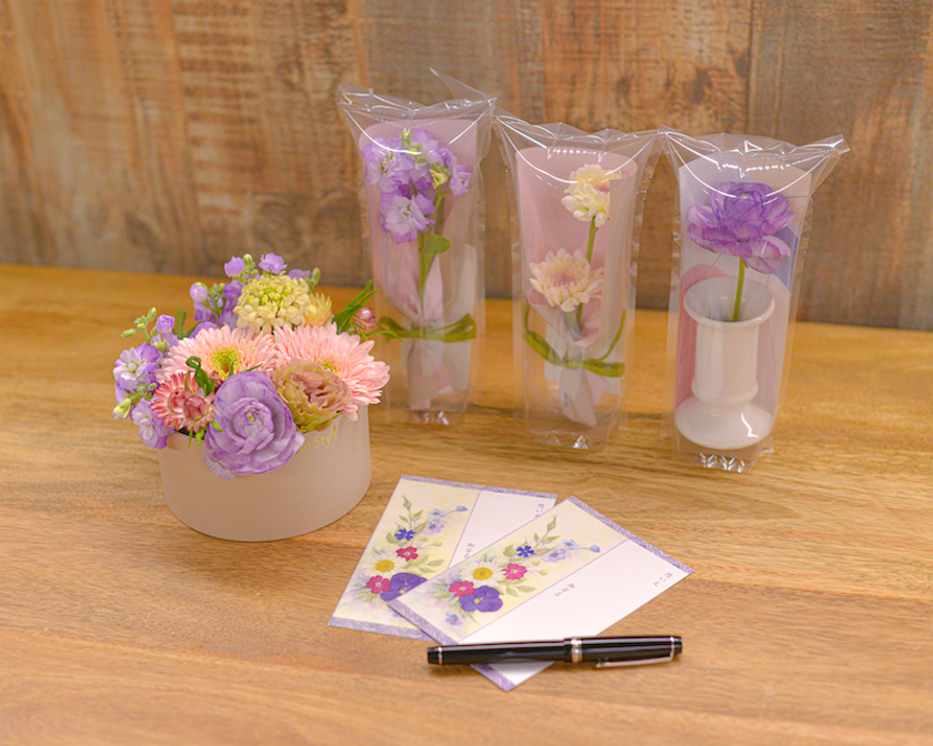 都内斎場に新たに花の自動販売機を設置
故人を偲ぶ新たな花贈りスタイルとして
「フォーエバーフラワー」を11月27日(土)から販売開始