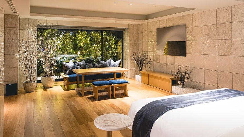 スイートルームでイルミネーションを”ひとりじめ”する、
プレミアムなホテルステイ
1日1室限定 「クリスマスルーム」販売中